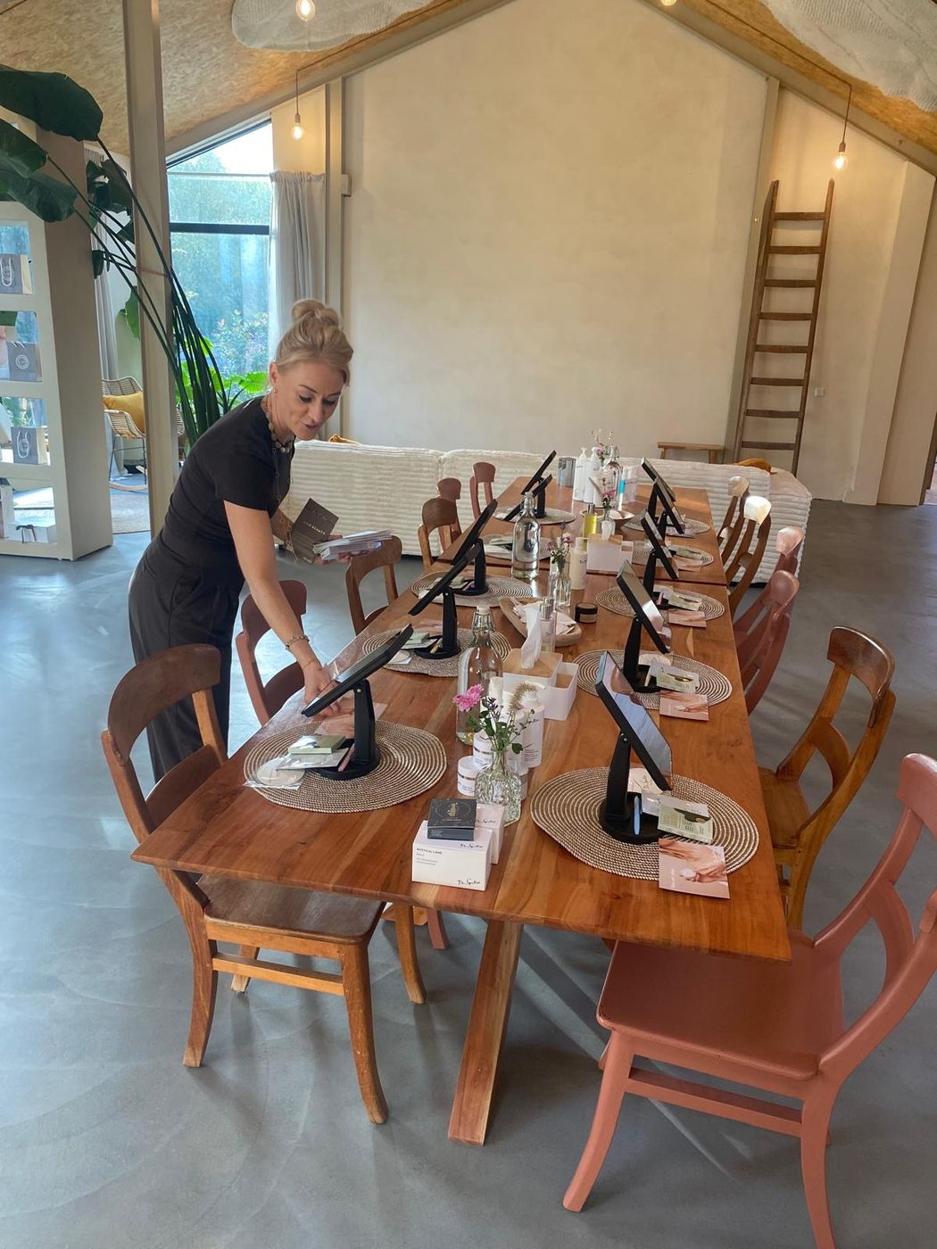 Tafel dekken voor het Dr. Spiller-event