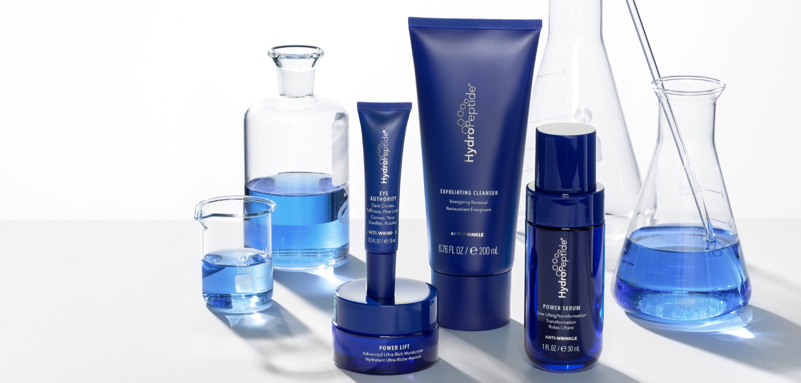 HydroPeptide producten tussen laboratoriumglaswerk